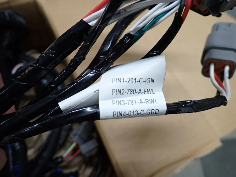 4630268 HYSTER CHASIS ARNÉS DE CABLEADO DERECHO NUEVO Foto 3 de 4