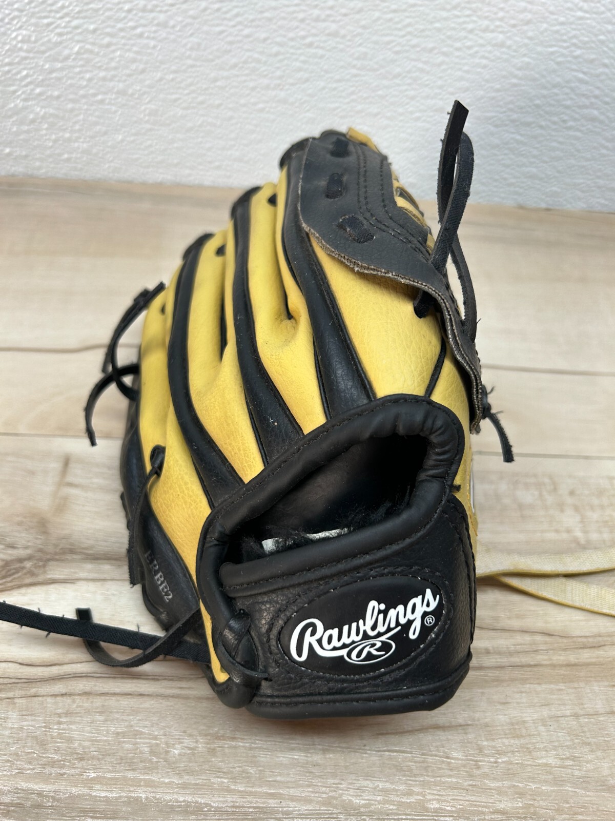 Rawlings Youth Leather Baseball Glove Players Series 9.5 Inches PL195CB RH Throw