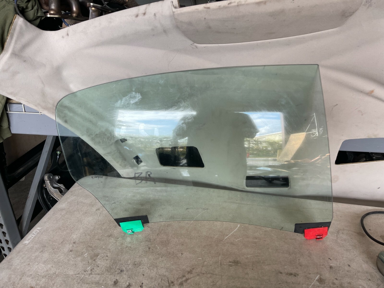 MASERATI QUATTROPORTE M139 OEM 04-08 REAR BACK RIGHT PASSEN DOUBLE WINDOW GLASS 