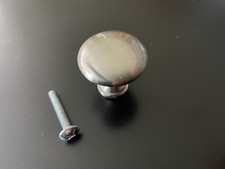 Satin Nickel Solid Cabinet Knob Open Box 21 Pack Liberty Classic Round 1-1/4