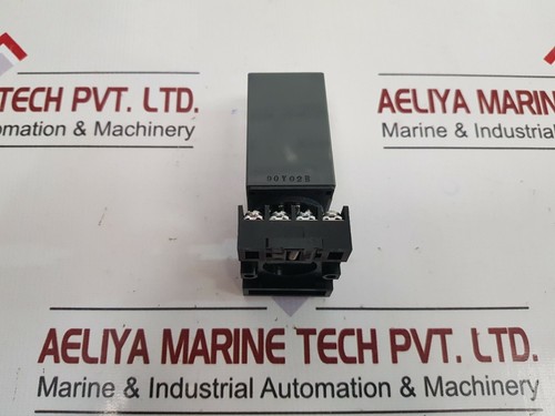 Idec gt3a-2af20 electronic timer with base - Picture 7 of 11