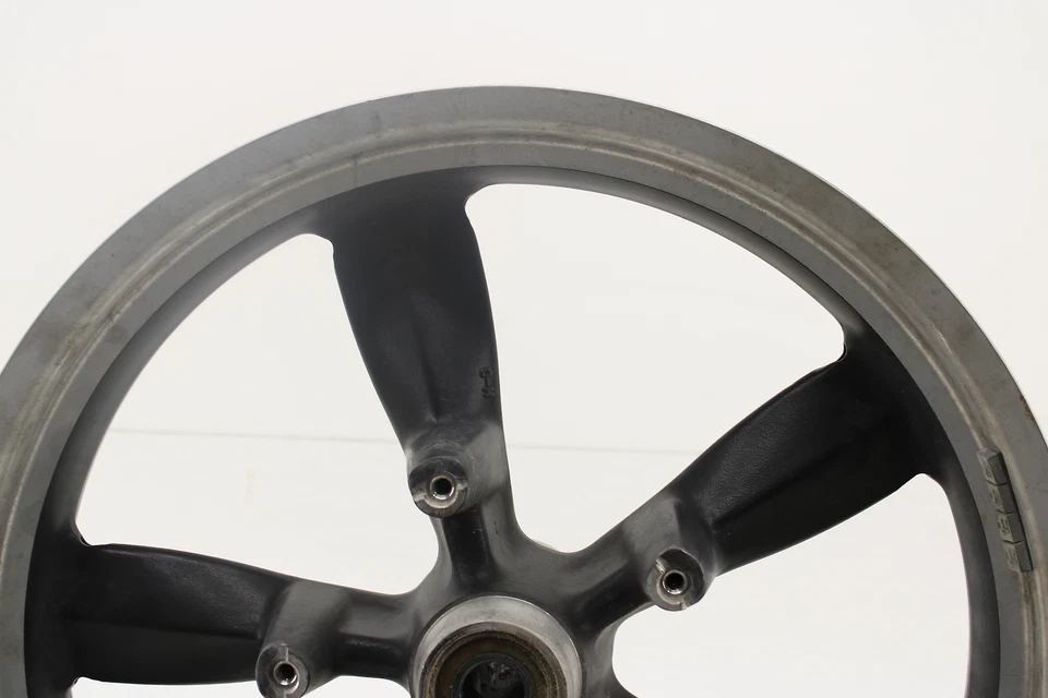 Llanta delantera 12-16 Harley Davidson Dyna Switchback 18x3,5 Foto 2 de 4