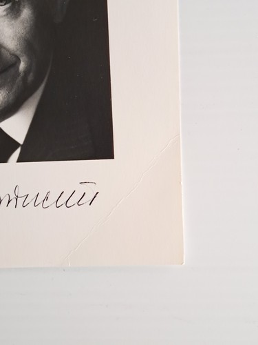 Kurt Waldheim Autographed Signed  6 1/2 X 8 Photo President of Austria - Picture 3 of 4