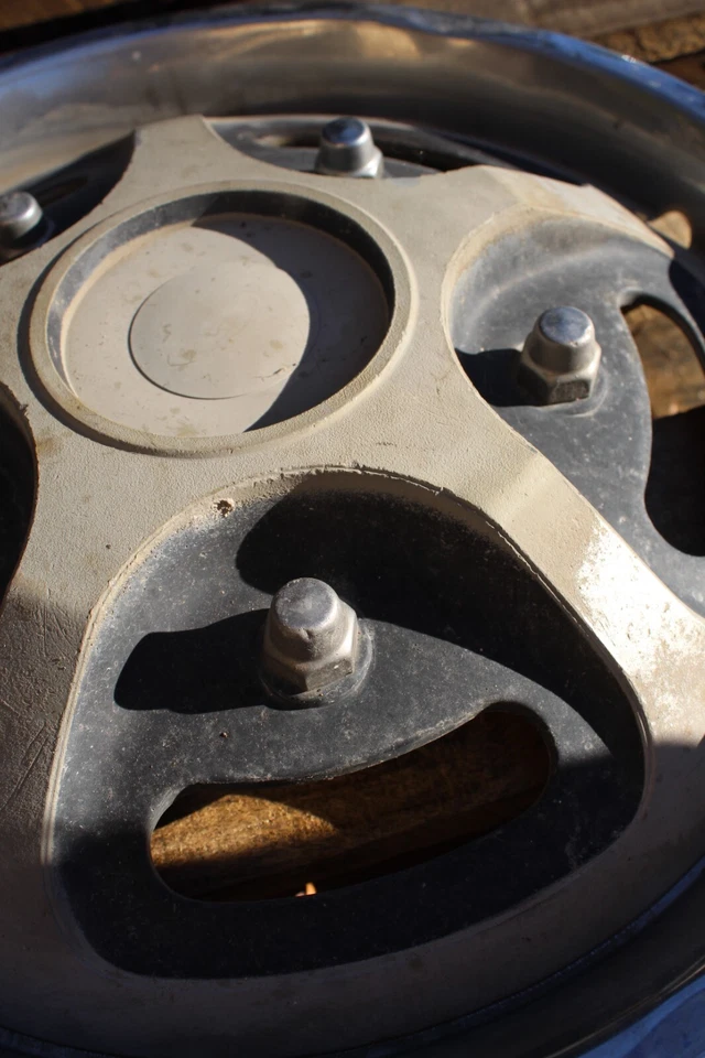 Ford Bronco Ranger F100 F200 1973-1979 camioneta pickup tapacubos cubierta de rueda 15” uno Foto 4 de 4