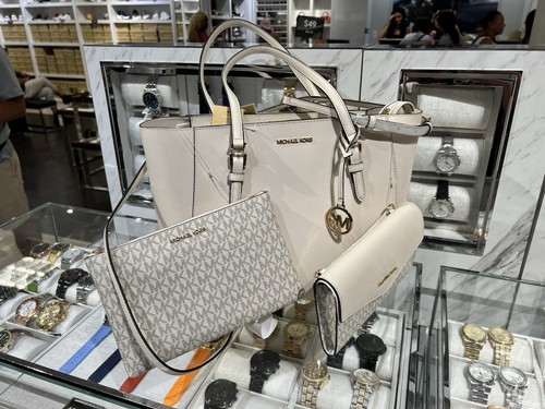 MICHAEL KORS CHARLOTTE LG 3 IN 1 TOTE SHOULDER BAG + 2 CROSSBODY MK LIGHT CREAM - Picture 4 of 24