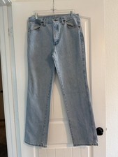 Wrangler 936GBH Light Wash Straight Leg Jeans Size 33 x 32