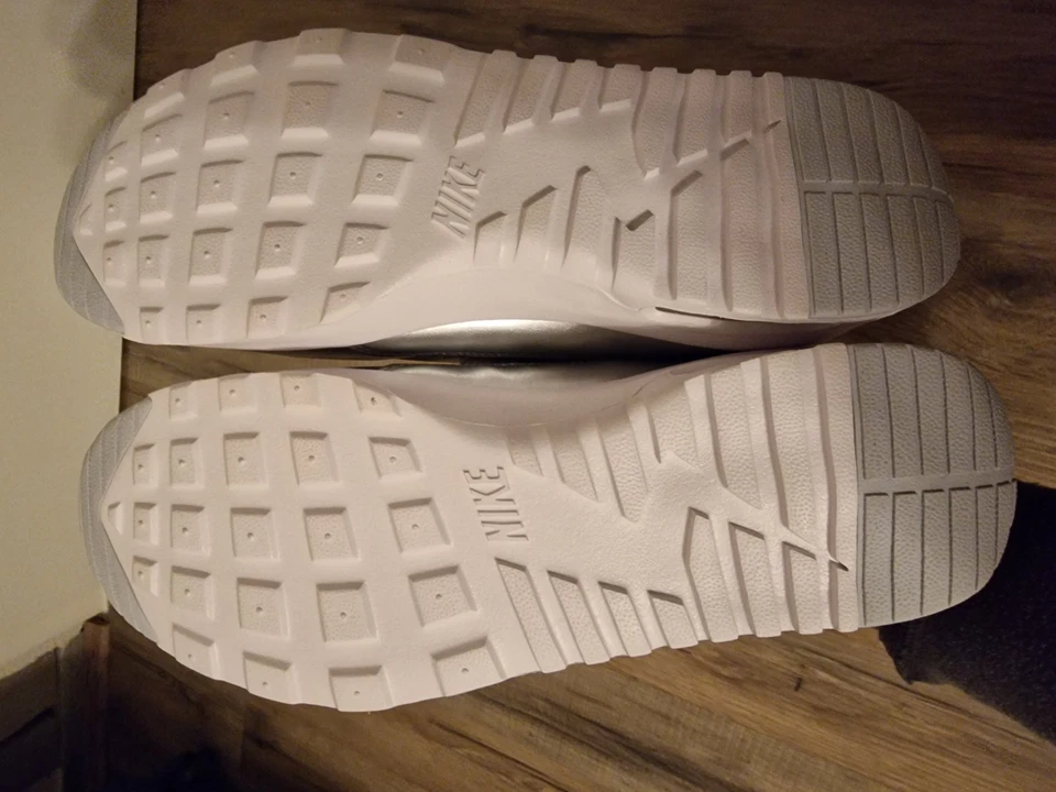 Nike Air Max Thea Metallic Silver 81640-001, Größe 42,5, neu, silber - Bild 3 von 4