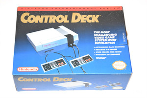 Nintendo NES Control Deck 1986 Console Video Game System Box w/ Styro Trays