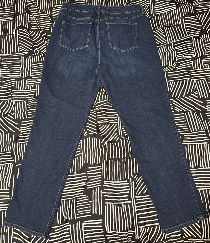 Code Bleu Size 20W Chelsea Classic  Straight Leg Stretch Denim Jeans Medium Wash - Image 2 of 3
