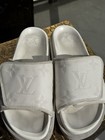 Louis Vuitton Slides Men's Size 9.5 In White Embossed LV Leather Monogram $910! — photo 6