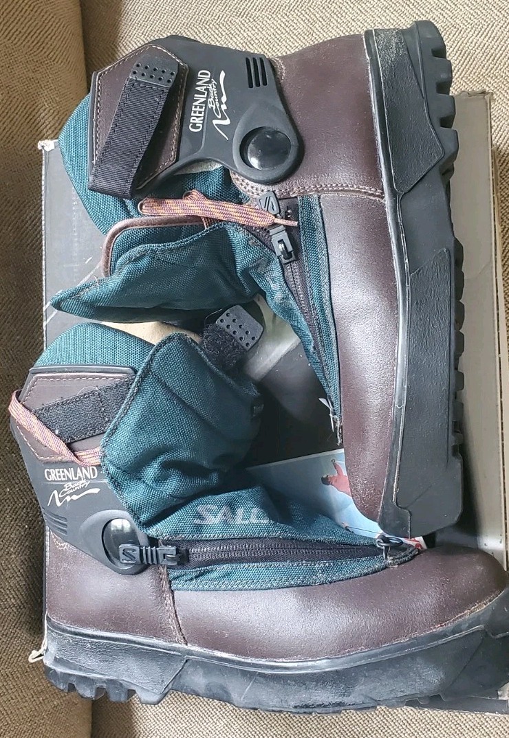 Scarponi da sci Salomon Groenlandia in pelle tela EU42 GB8 quasi nuovi con scatola