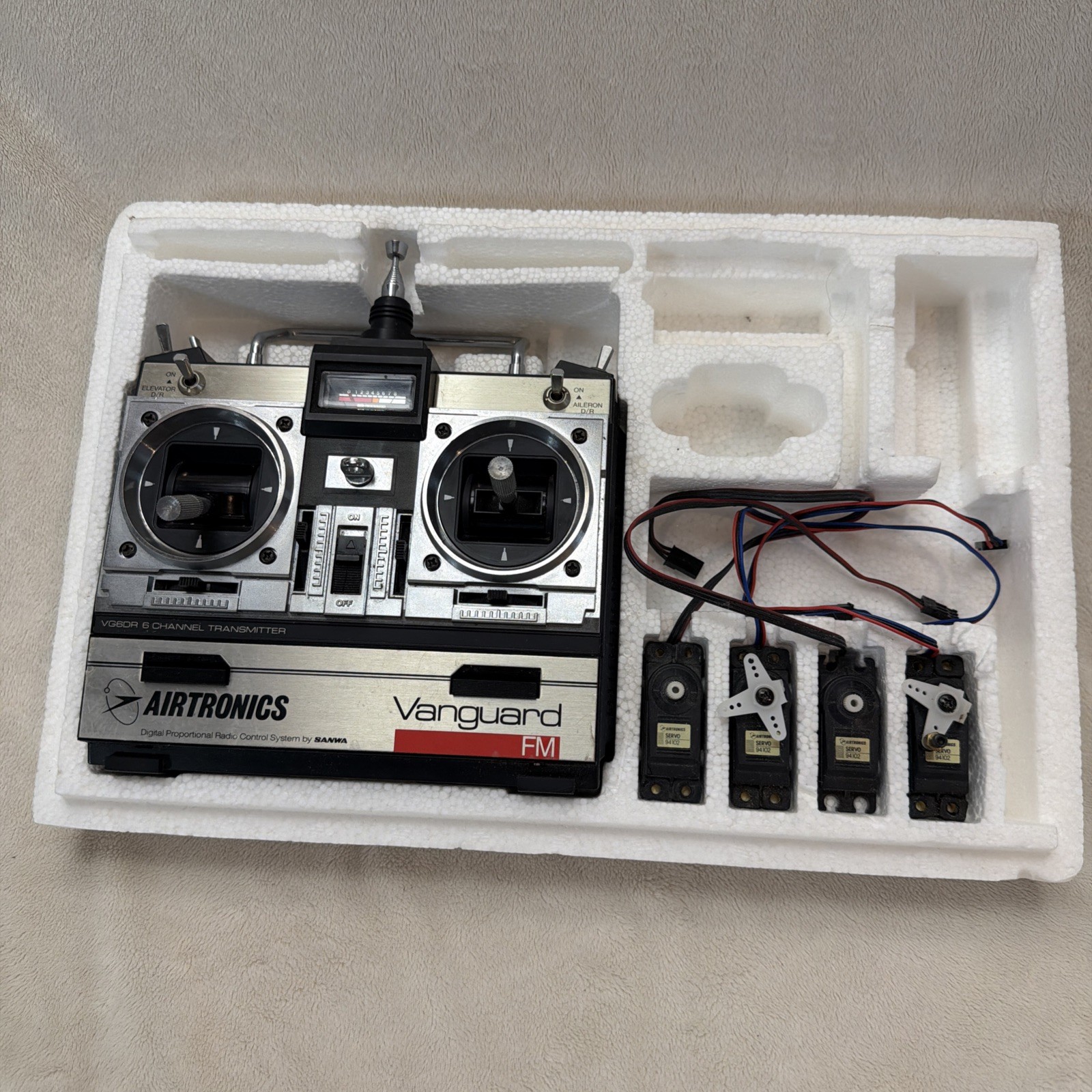 Airtronics Vanguard FM Radio Control Receiver 6 Channel  4 A