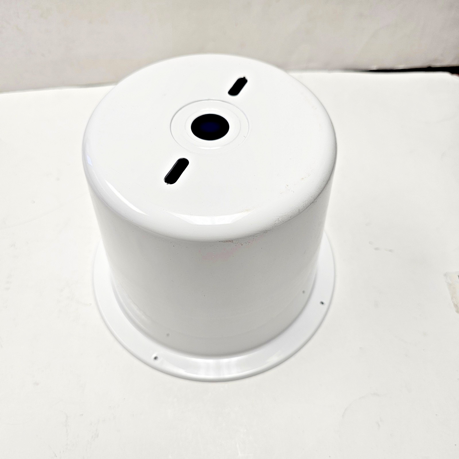 American Dynamics RHIUTH Top Hat Indoor Dome Housing NEW Open Box Old Stock