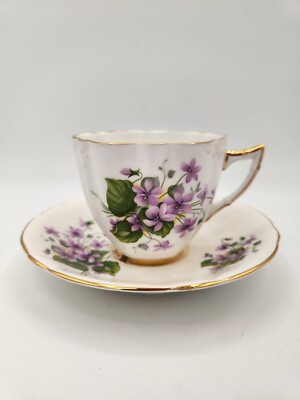 食器  EST. ENGLAND 1759 VTG Royal Windsor Fine Bone China Purple Pansies Teacup & Saucer