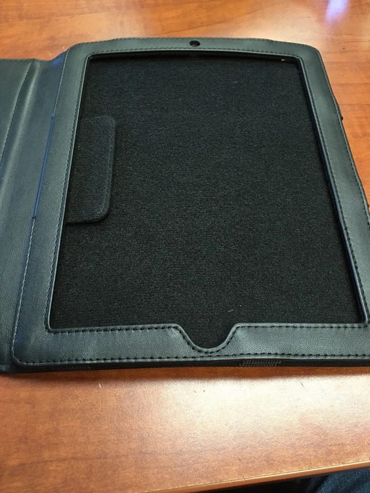 Sheaffer Leather/Nylon iPad Case with Credit Card Slots - Image 4 of 4