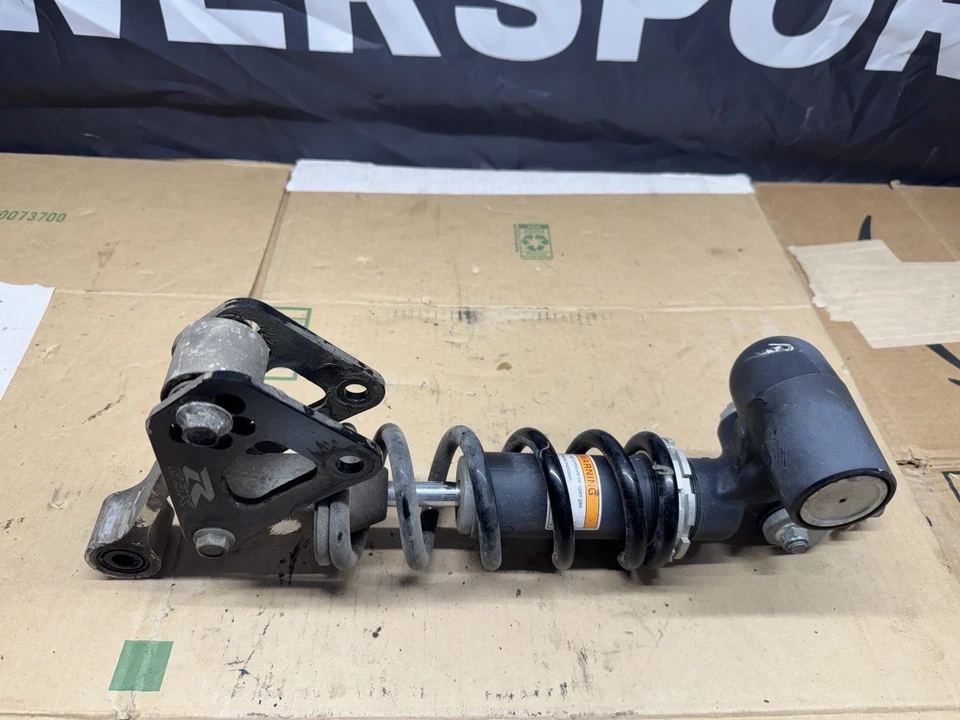 Amortiguador trasero suspensión trasera Suzuki GSXR 600 GSXR7 50 2022 11-24 308785 OEM Foto 2 de 4