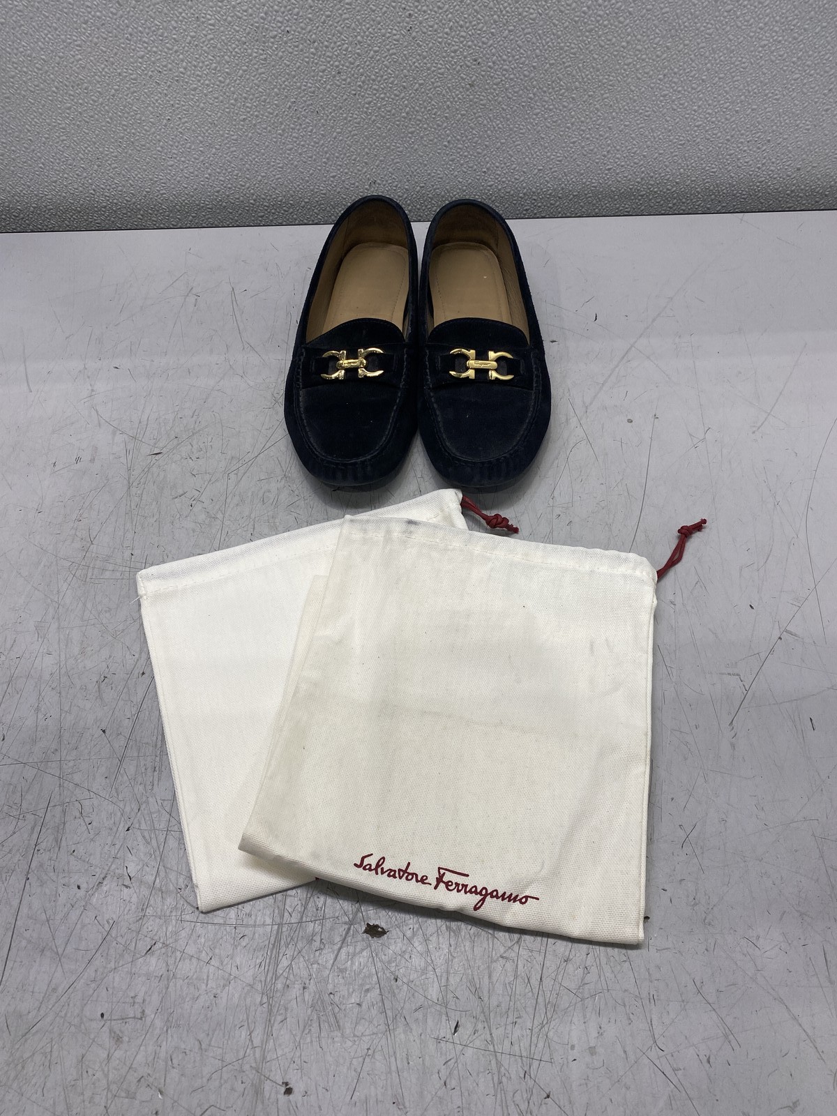 Salvatore Ferragamo Black Suede Saba Loafers Women's Size 7.5 * Pre-Owned *