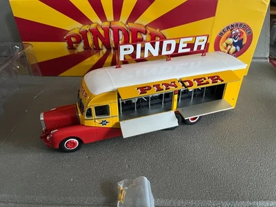 Voiture Miniature Camion Bernard 28 Centrale Electrique Cirque Pinder au 1/43 - Photo 1/4