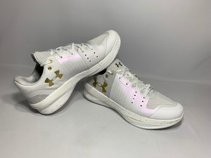 tenis under armour volei