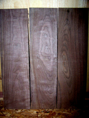 THREE PIECES KILN DRIED SANDED WALNUT LUMBER WOOD 36'' X 6'' X 1/2''