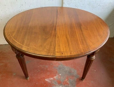 Table de style Louis XVI en acajou et bois clair XX siècle - Photo 1/4