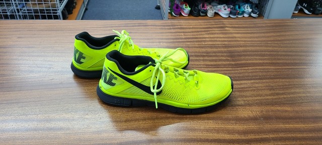 nike free trainer 3.0 volt