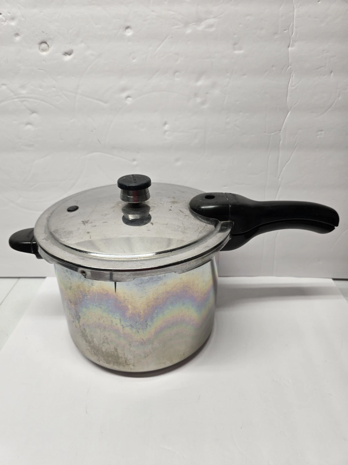 Presto Pressure Cooker 409A 6 Quart Model 0128204 With Jiggler And Insert Rack
