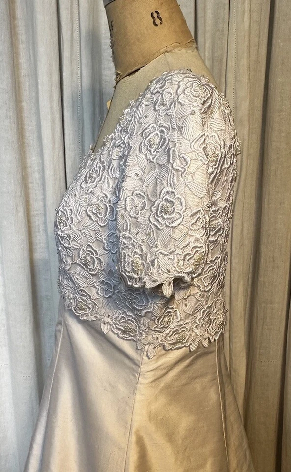 MORI LEE Womens White Silk/lace /Pearls L Wedding Dress / Train Sz L-XL Used - Image 4 of 4