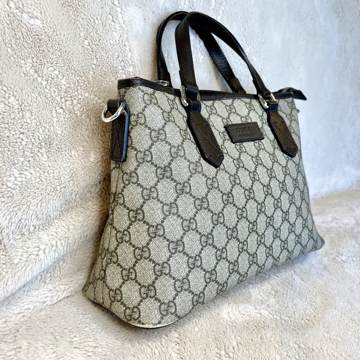 supremeステッカー2p gucci 柄　maximum strength Gucci Monogram Supreme Coated Canvas Convertible Zip Tote | eBay