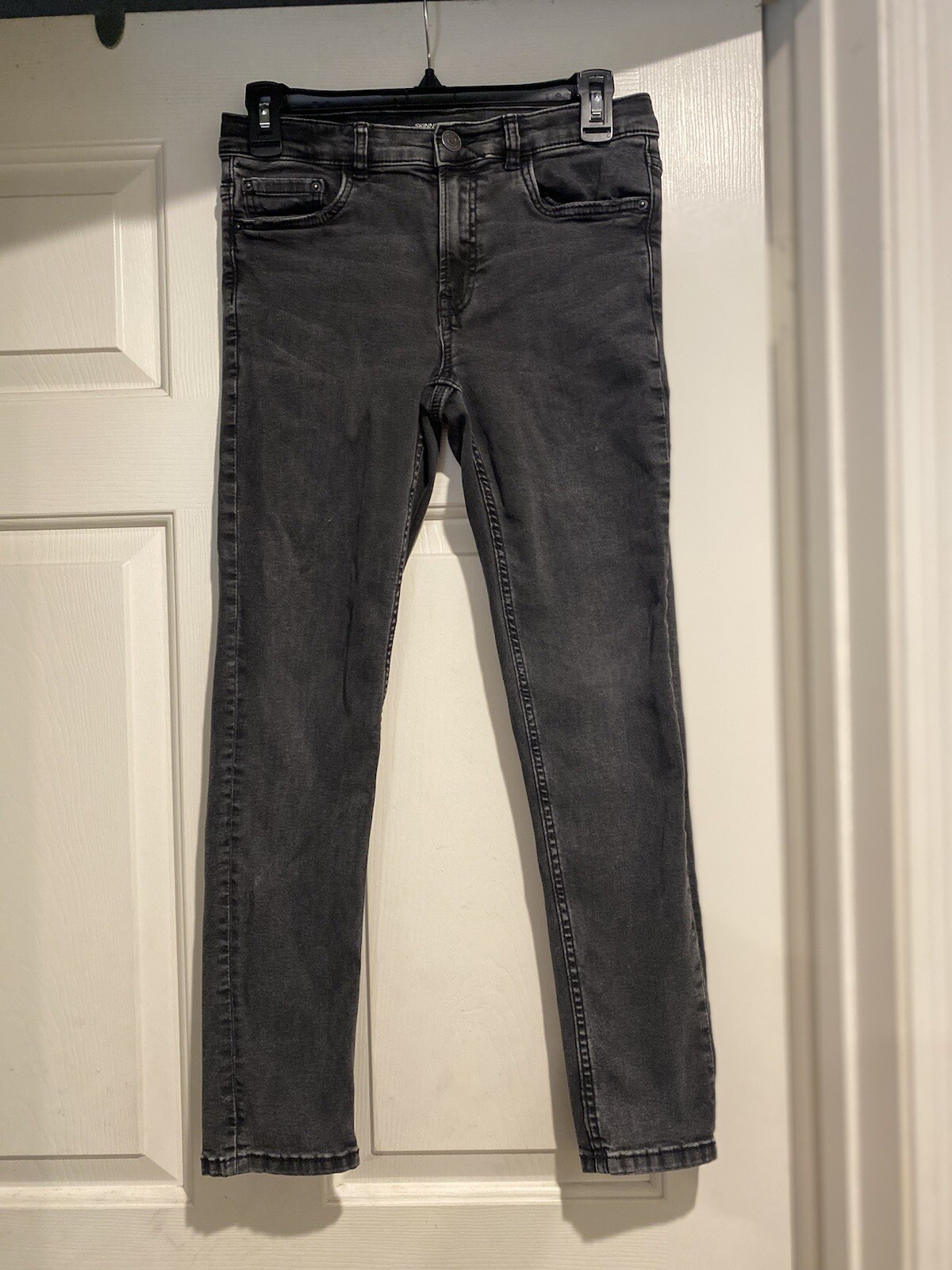 Picture 1 of 6