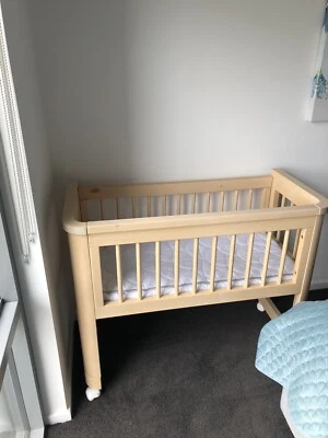 troll co sleeper bassinet