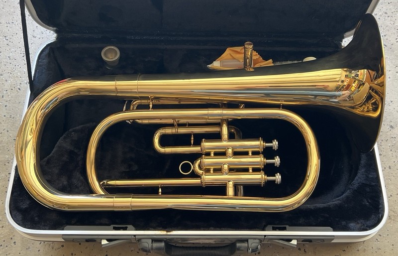 Opus USA Baritone #9377 with Mouthpiece & Carrying Case