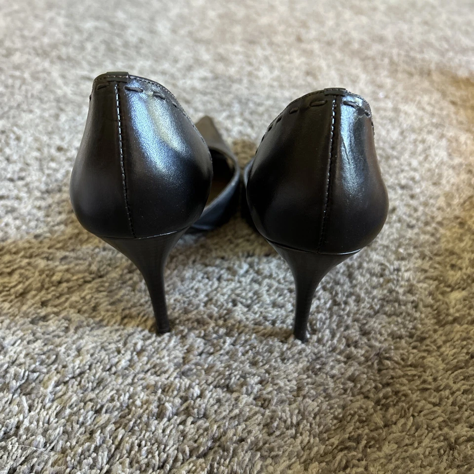 BCBG Paris Women's Shoes US 8.5B Dark Brown Leather Pumps Pointed Toe High Heels - Image 3 of 4