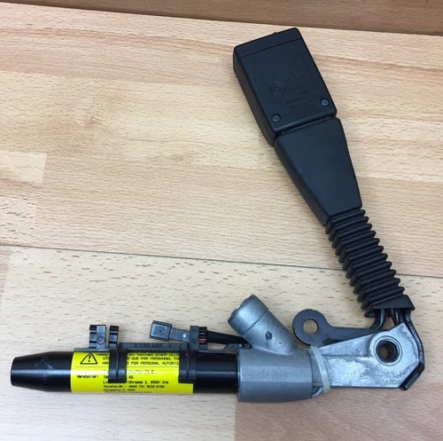 BMW X5 E70 Untergurt Gurtschloss Gurtstrammer Fahrersitz Vorne Links 9172211