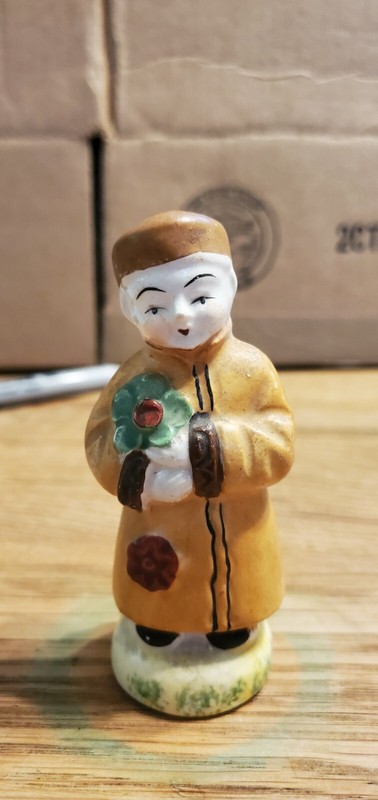 Vintage Novelty Porcelain Oriental Man Salt or Pepper Shaker from Japan 3 ½  in
