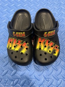 kiss crocs