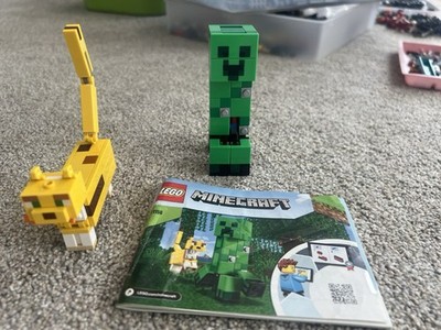LEGO Minecraft: BigFig Creeper and Ocelot (21156) W/ Instructions Missing 2 Pcs