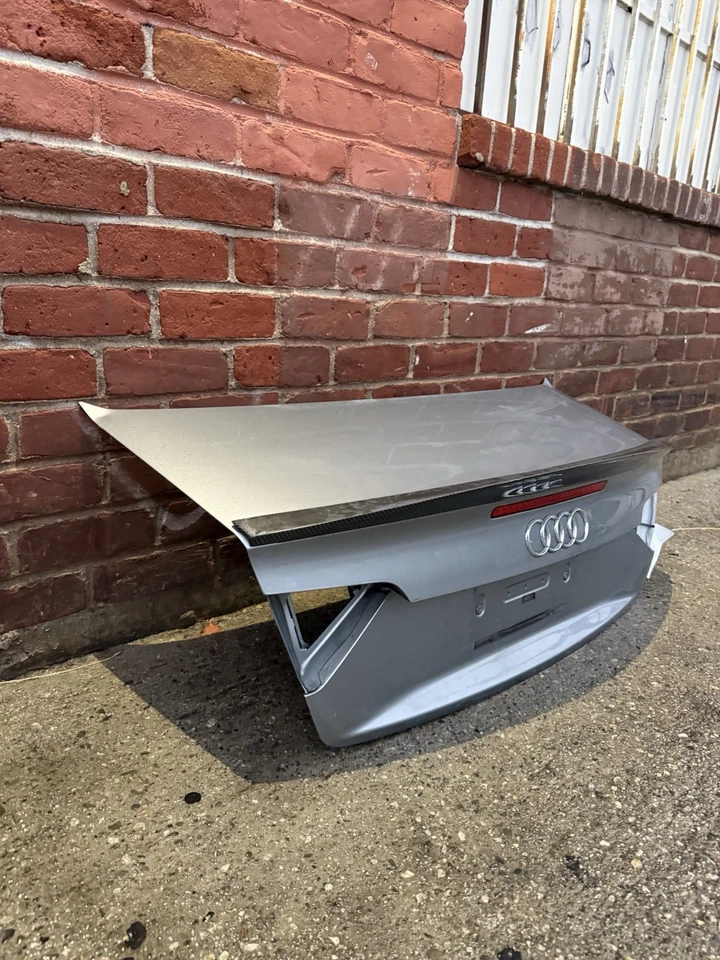 AUDI A5 2010 gris con alerón maletero/tapa/portón trasero Foto 2 de 4