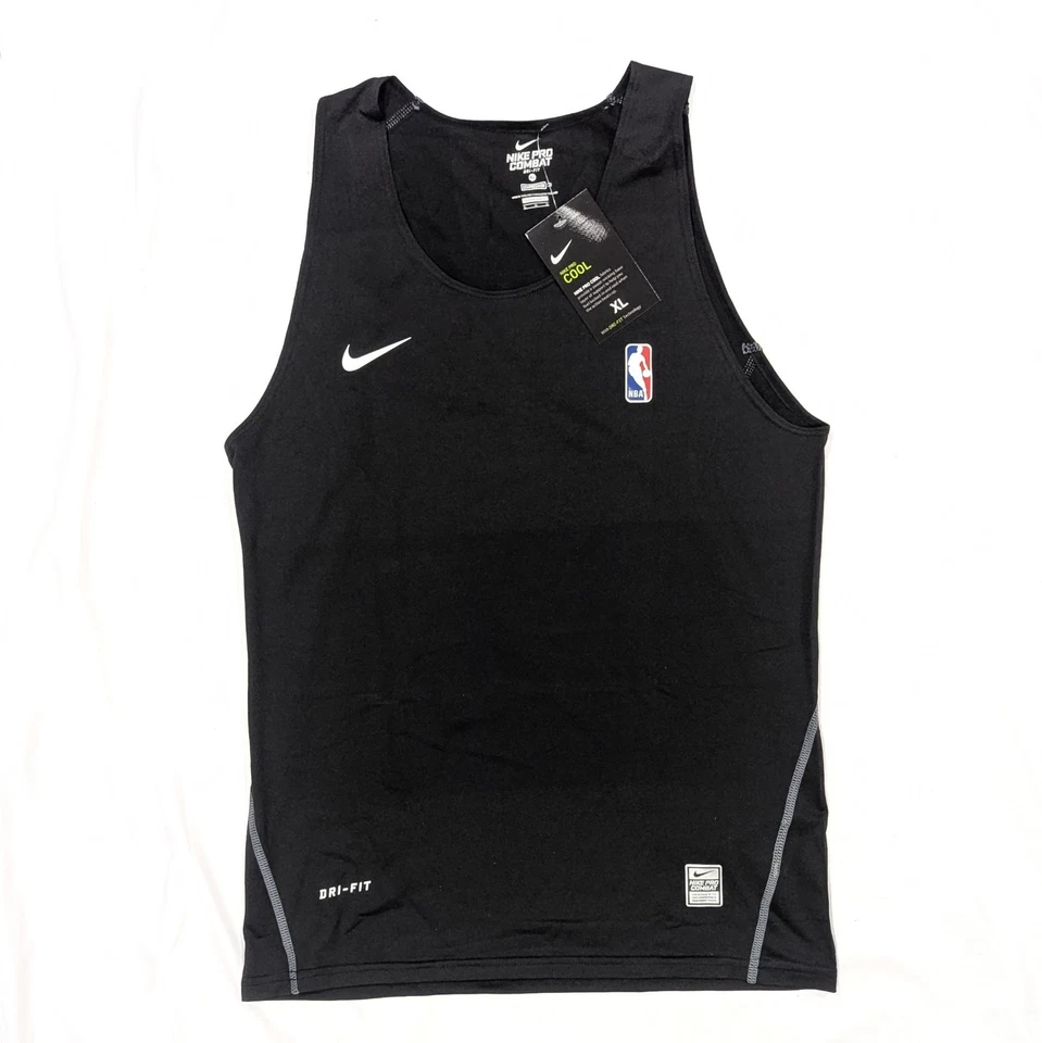 Camiseta sin mangas de compresión Nike Pro Combat NBA Foto 2 de 4