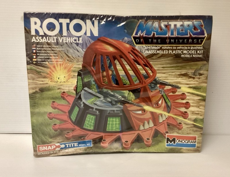 MASTERS OF THE UNIVERSE ROTON ASSAULT VEHICLE MODEL KIT 6016/MONOGRAM SEALED