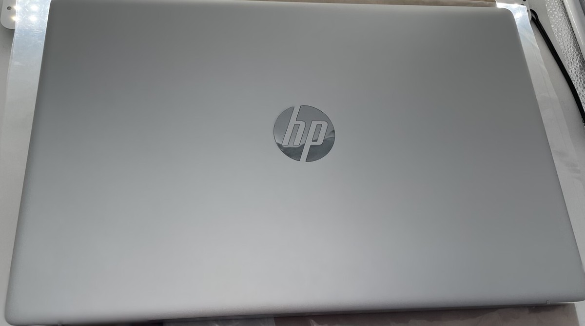 HP 17.3