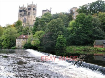FOTOWEHR AM FLUSS ABNUTZUNG ALTE FULLING MILL UND DURHAM CATHEDRAL FULLING IST A