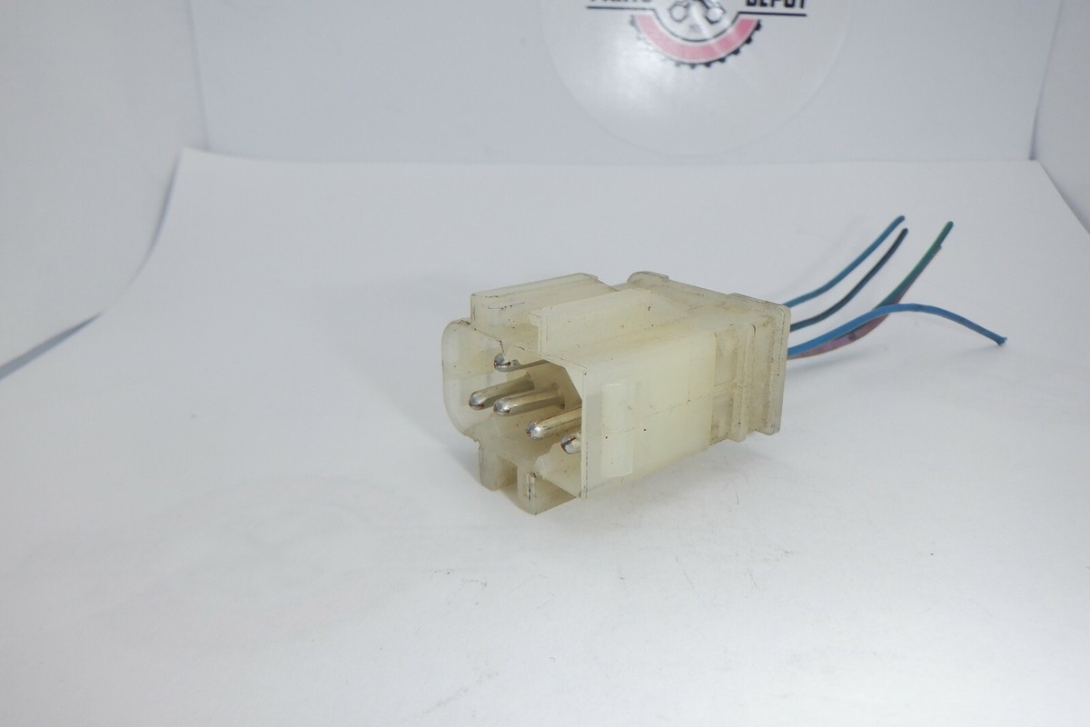 BMW MALE CONNECTOR 5 PIN W / PIGTAIL 1378972 AMP 1-828737-2 USED 