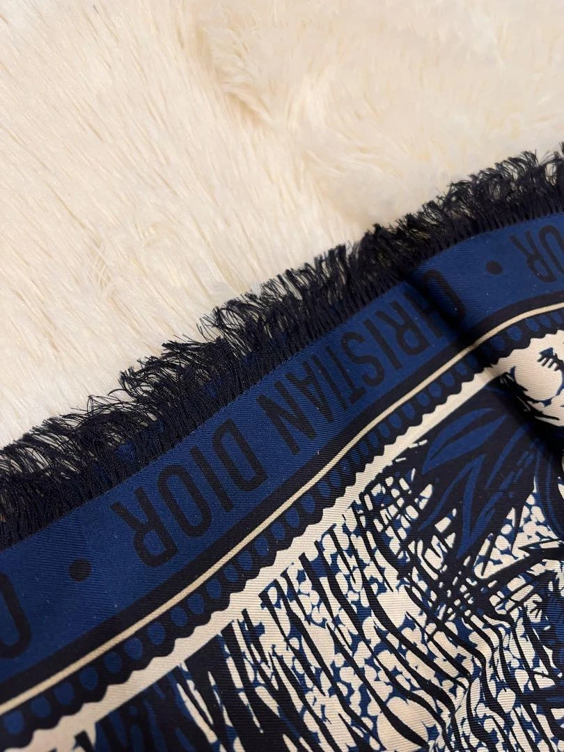 Christian Dior foulard soie marine ivoire franges imprimé animal botanique 100% soie
