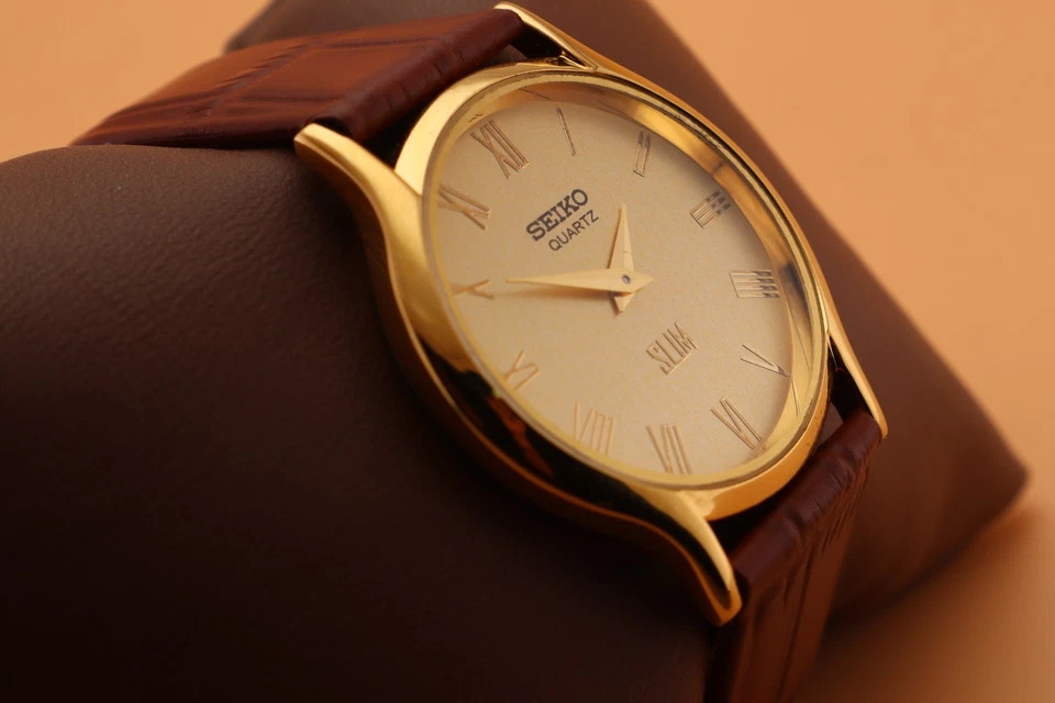 Vintage Seiko Round Quartz Men’s Watch Fitted With Brand-New Battery - New Strap - Image 4 of 4