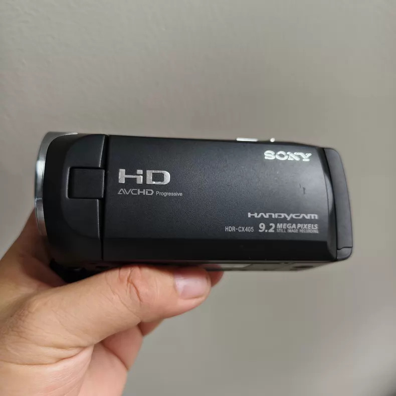 Sony HDR-CX405 w/30x Optical Zoom Zeiss Lens Video Recording