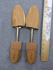Rochester Shoe Tree Co. Cedar Shoe Trees Split Toe Pair Adjustable Made USA