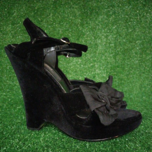 JLo Black Velvet Wedge Platform Heels With Big Black Kitty Bow 7 M US | eBay