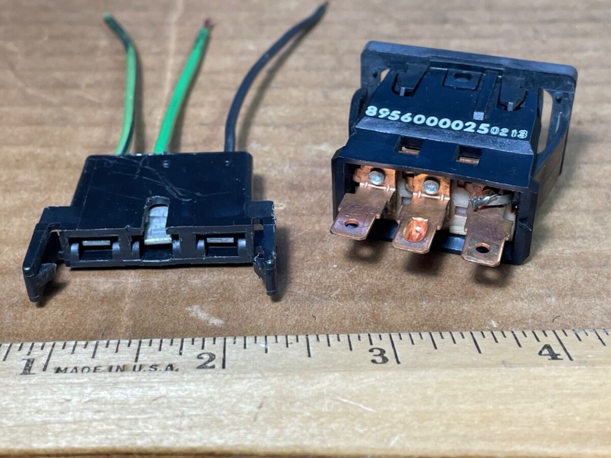 s-l1200.jpg s-l1200.jpg