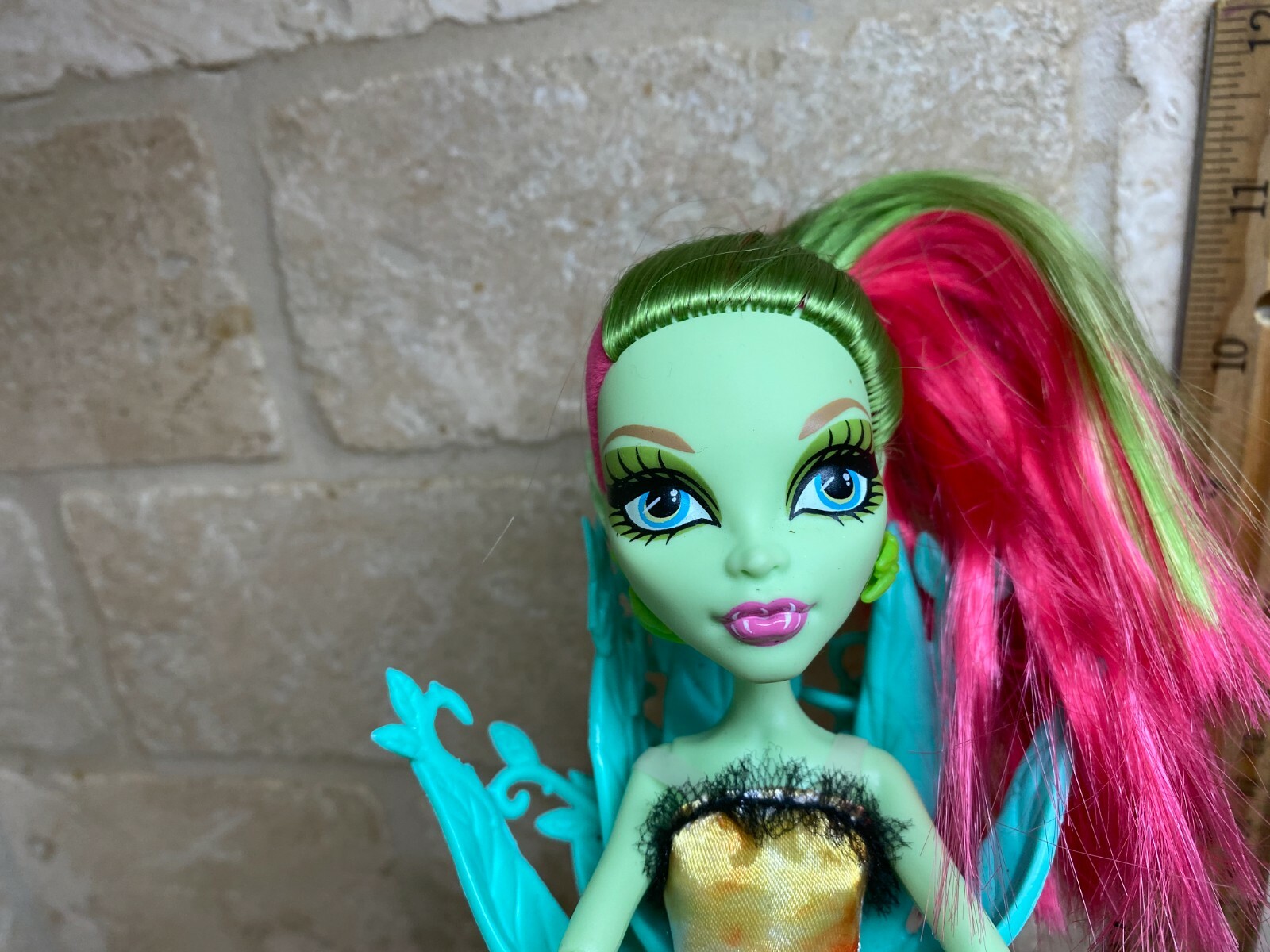 Monster High Venus McFlytrap 11" Doll Plant Monster Green HTF Mattel